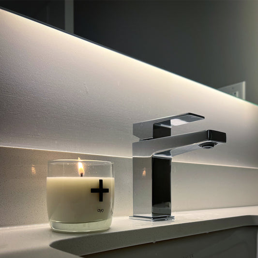 ayọ signature candle (2024)